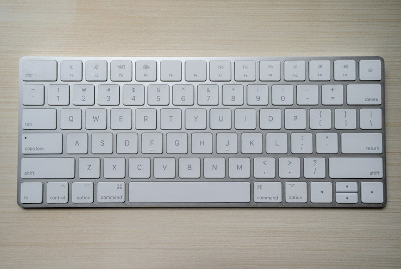 7-in-1 Multifunctional Keyboard & Electronics Cleaning Kit